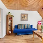 Apartmenthaus Sila 펜션 바인슈타트
