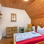 Apartmenthaus Sila 펜션 바인슈타트
