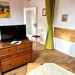 Apartmenthaus Sila 바인슈타트