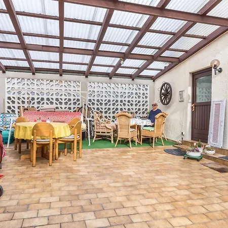Apartmenthaus Sila Casa vacanze Weinstadt
