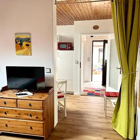 Apartmenthaus Sila 바인슈타트