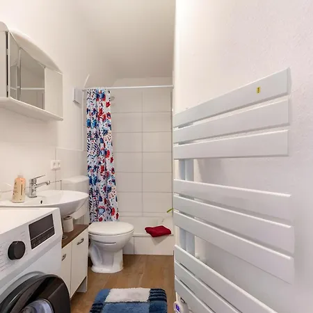 Apartmenthaus Sila * 바인슈타트