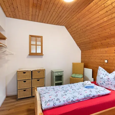 Apartmenthaus Sila 펜션 바인슈타트