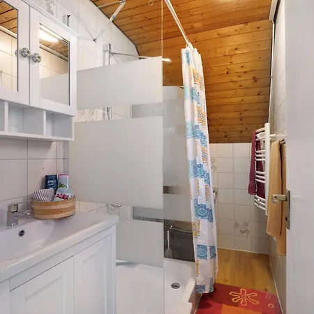 Apartmenthaus Sila * 바인슈타트